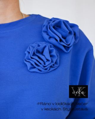 Krása je v detailu! Nebojte se vyniknout, rozzářit podzimní dny a cítit se žensky i elegantně zároveň.! #stylzůstává #veku...